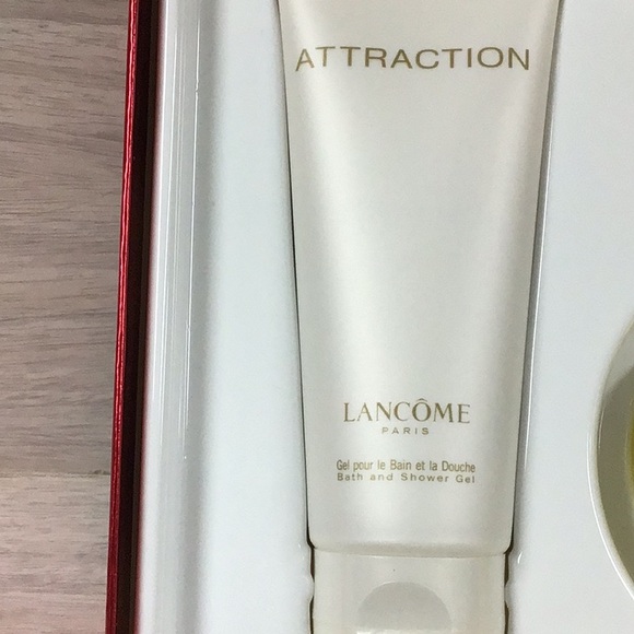LANCÔME ATTRACTION GIFT SET. THE FRAGRANCE IS DISCONTINUED BUT STILL LOVED - Picture 2 of 10